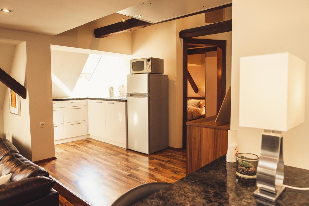 Skol Apartment S Parkiriscem Celje Eksteriør billede